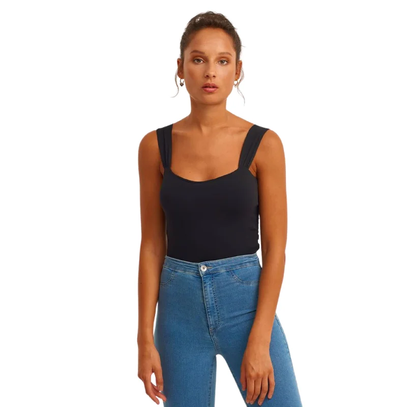 OXXO -  Thick Strappy Tank Top relaxed fit tank