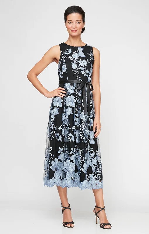 Sleeveless Embroidered Party Dress with Full Skirt & Satin Tie Belt Halter Neckline Beach