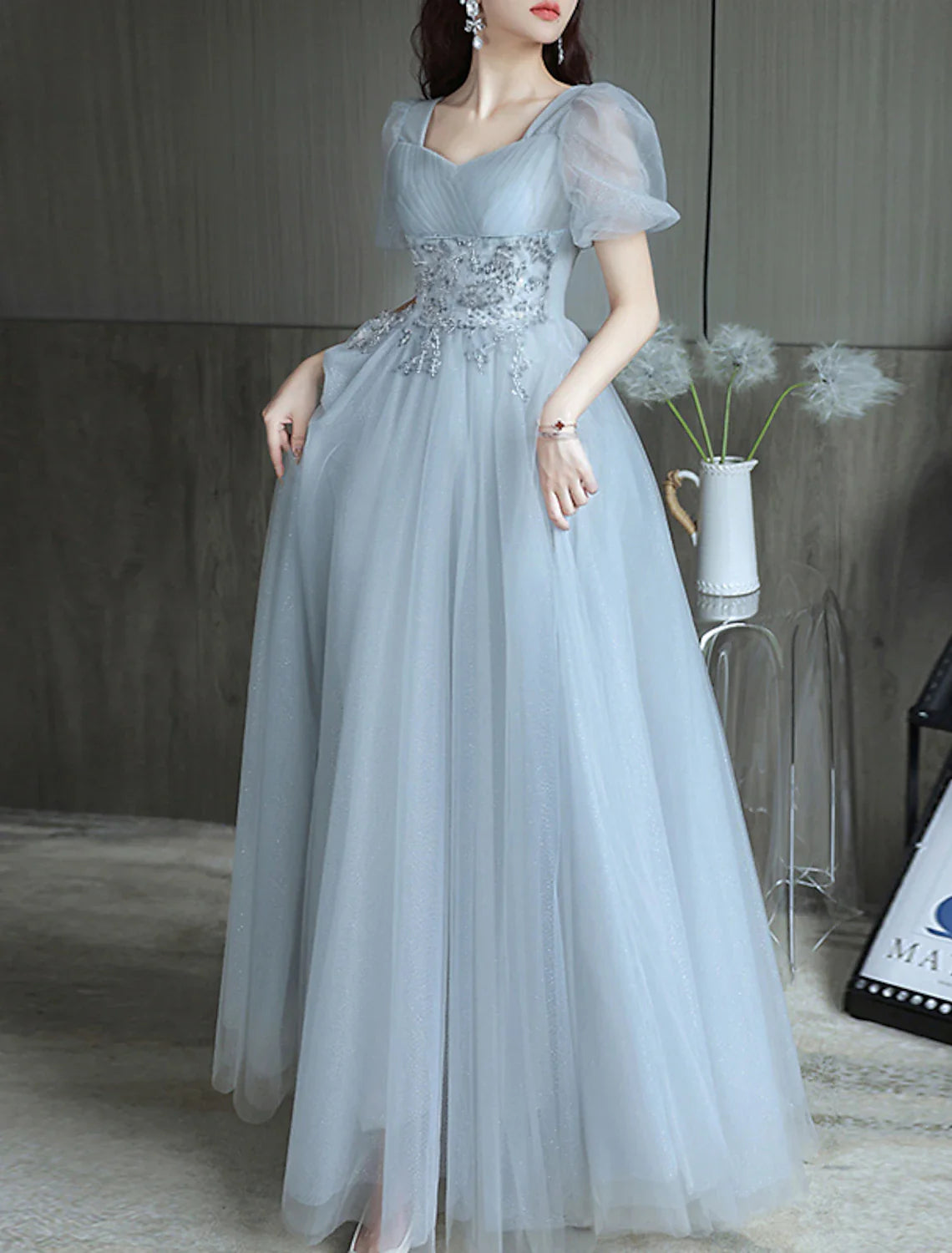 A-Line Evening Gown Sparkle & Shine Dress Party Dress Valentine‘s Day Floor Length Short Sleeve Sweetheart Tulle with Beading Tiered Boat Neckline Classic