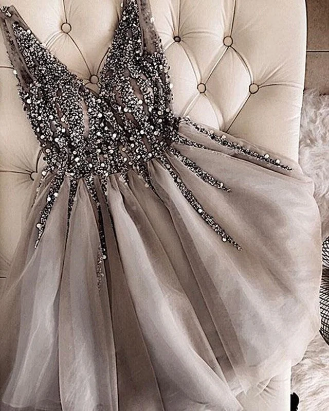 Luxurious Sequins Beaded V-neck Tulle Homecoming Dresses Short Party Dress Tunics Review highly