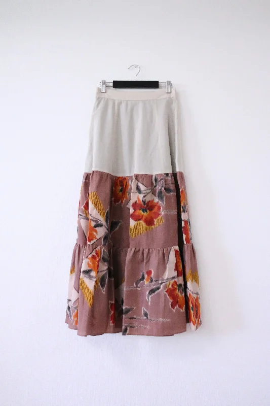 Vermilion Flower -Meisen Teered Skirt Beige- (Japanese only) cashmere skirt fine