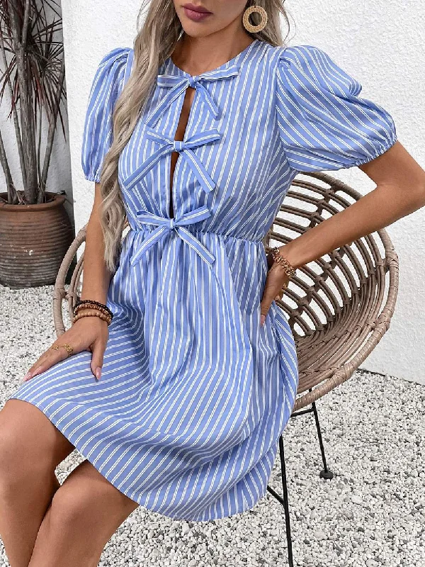 Party Dress with Short Sleeves sweetheart Neckline Romantic