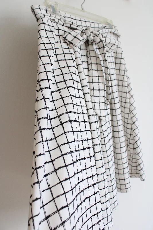 Black & White Checkered Tied Skirt | M tulle skirt dreamy